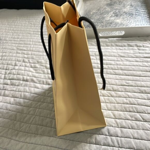 New Burberry Shopping Bags  - Picture 2 of 4